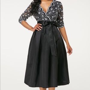 Rotita Black and White Floral Lace Dress